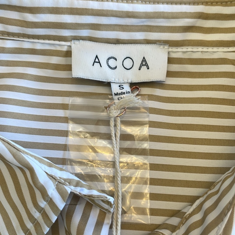 NWT Acoa Button Down - Picture 2 of 3